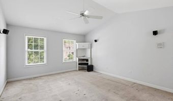 477 Redwood Forest Dr, Ballwin, MO 63021