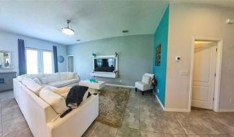 902 GRAND HILLTOP Dr, Apopka, FL 32703