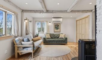 3 York St, Augusta, ME 04330