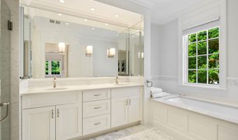 2 Settlers Trl 3, Darien, CT 06820