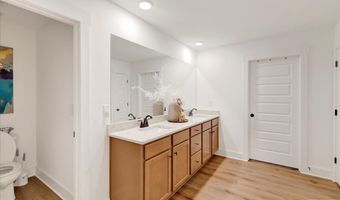1404 N WYNLAKE Dr, Alabaster, AL 35007