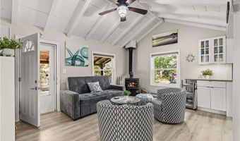 51 Osceola Ave, Narragansett, RI 02882