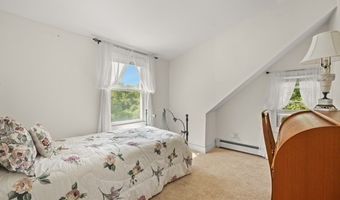232 County Rd, Bourne, MA 02532