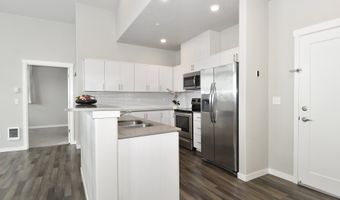 17181 SW SNOWDALE St 301, Beaverton, OR 97007