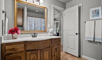 116 Sandstone Ln, Weatherford, TX 76085