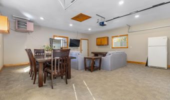 1011 NE 11th Ave, Aberdeen, SD 57401