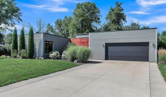 5520 W Cedar Crest Ct, Appleton, WI 54914