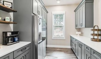 111 VILLAGE Cir, Anniston, AL 36207