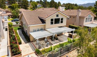 405 S Laureltree Dr, Anaheim, CA 92808
