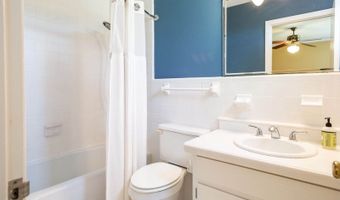220 Lakeshore Dr, Alma, GA 31510