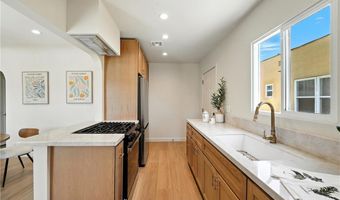 1543 79TH St, Los Angeles, CA 90047