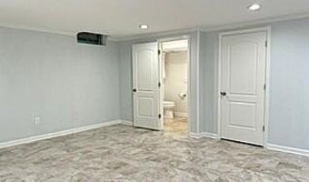 671 Liberty Pointe Dr, Ann Arbor, MI 48103