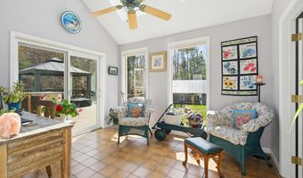 17 Dudley Rd, Brentwood, NH 03833
