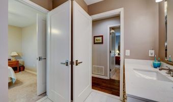 78 Wendover Ct, Bedminster, NJ 07921