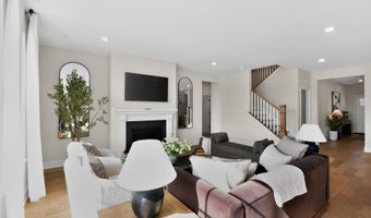 8 E Garfield Ave, Atlantic Highlands, NJ 07716
