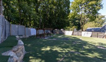 41 Wakemore St, Darien, CT 06820