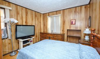 101 Hampton Ave, Albertson, NY 11507
