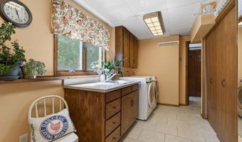1094 Lowell Dr, Apple Valley, MN 55124