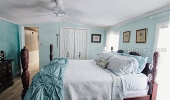 14 Mickey D Ln, Beaufort, SC 29907