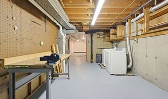 21 Daggett Rd, Attleboro, MA 02703