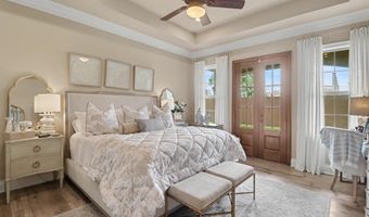 930 Caroline Dr, Biloxi, MS 39532