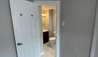 802 E ELM St, Conshohocken, PA 19428
