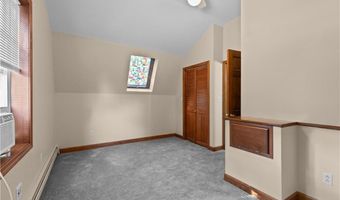 26 Channing St, Newport, RI 02840
