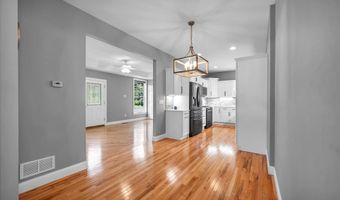 135 West St, Cromwell, CT 06416