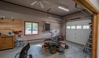 183 Barnard Rd, Barnard Twp., ME 04414