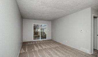 703 Meadow Pl, Ames, IA 50010