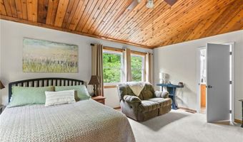 594 E Harrod Rd, Austin, IN 47102
