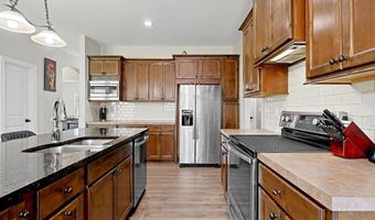 933 W Threewood, Andover, KS 67002