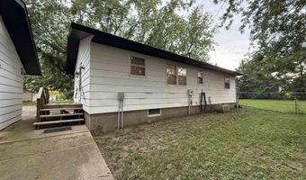 2040 Clover Dr, Akron, IA 51001