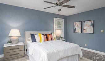 14 E 54th St, Savannah, GA 31405