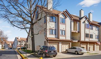 6017- F CURTIER Dr F, Alexandria, VA 22310