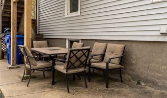 131 Roma St, East Providence, RI 02914