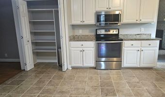 904 Sunnyhill Dr, Camden, SC 29020