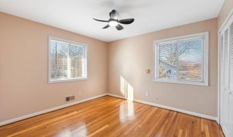 7852 OREANA Dr, Annandale, VA 22003