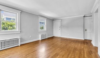 304 Deal Lake Dr 34, Asbury Park, NJ 07712