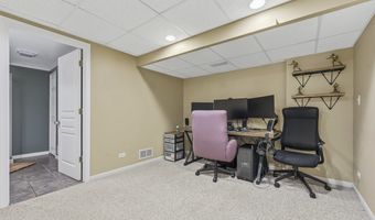 531 Brookside Ave, Algonquin, IL 60102