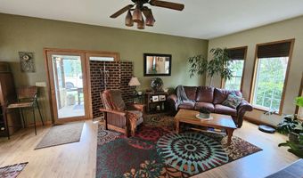 1157 E Dade 186, Ash Grove, MO 65604