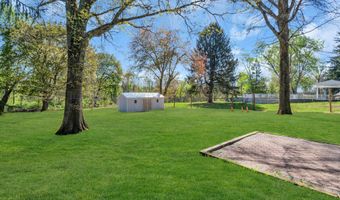 42 Crest Dr, Basking Ridge, NJ 07920
