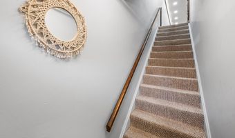 100 Dundee Ct, Aberdeen, NJ 07747