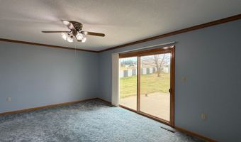 817 Skyline Dr, Bassett, NE 68714