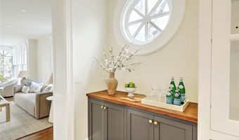53 Jennys Ln, Barrington, RI 02806