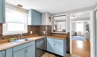 89 Olney Dr, Amherst, NY 14226