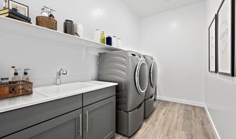 125 CHAPMAN BEND Ave, Henderson, NV 89015