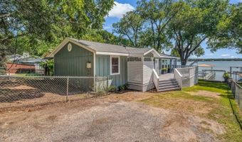 712 W Lake Dr, Weatherford, TX 76087