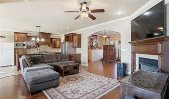 912 Stephanie Ln, Altus, OK 73521