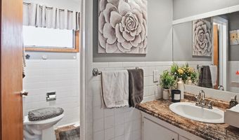 2239 Springfield Center Rd, Akron, OH 44312